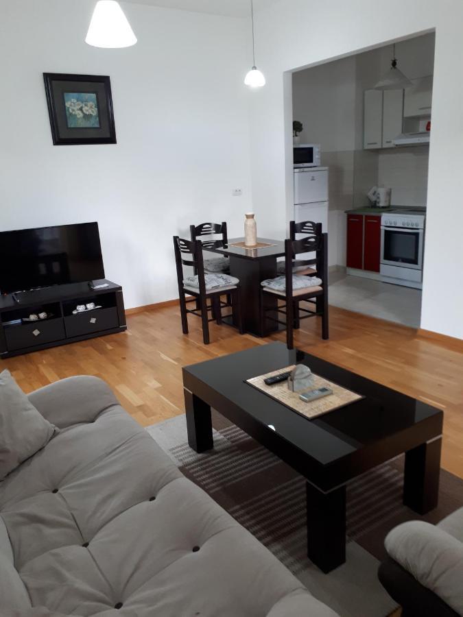 Lux Apartments Kristina 부드바 외부 사진
