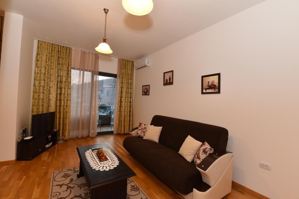 Lux Apartments Kristina 부드바 외부 사진